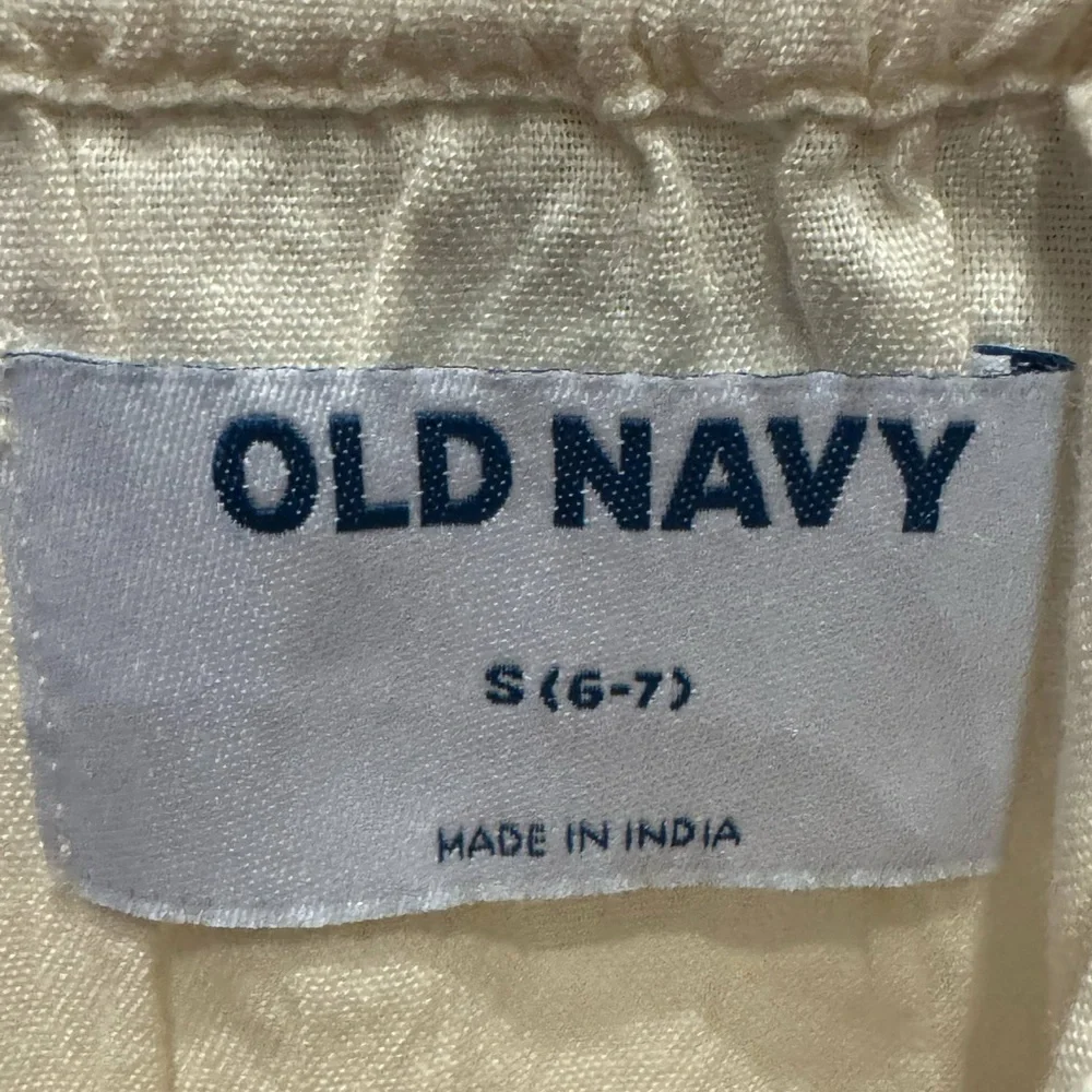 Old navy Embroidered Cream and Blue girls Top SMALL NEW WITH TAGS